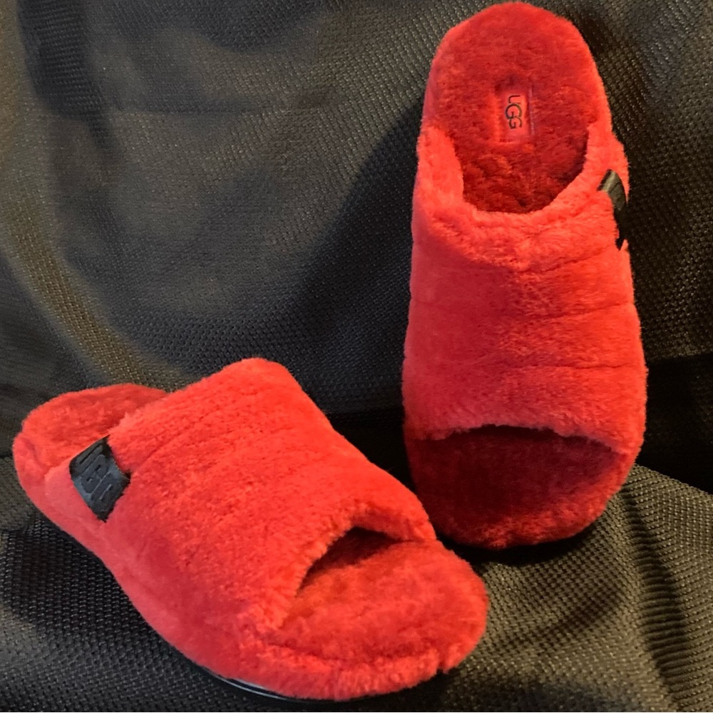 1117473 Sz 8 MENS UGG FLUFF YOU YEAH SLIPPER SLIDE SHOE OPEN TOE SAMBA RED NWOT